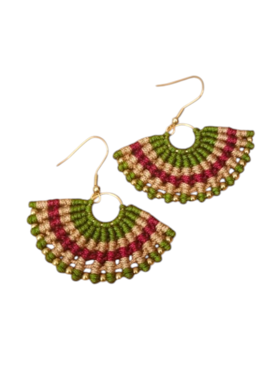 Aretes Abanico Tricolor de Macramé Elegantes