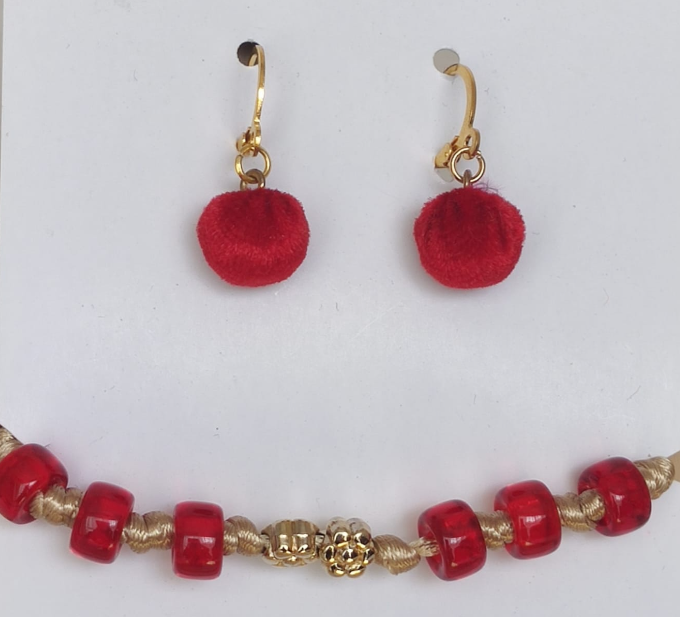 Set de aretes y cadena Pasión Dorada