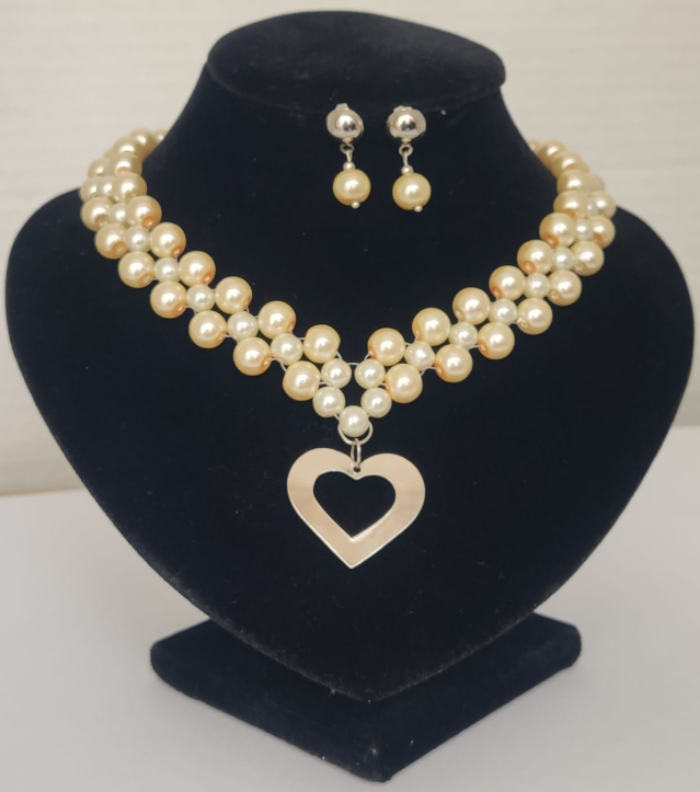 Set de aretes y collar Perlas de Rio