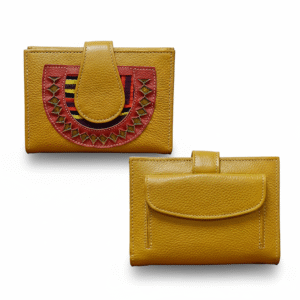 Billetera amarilla de cuero