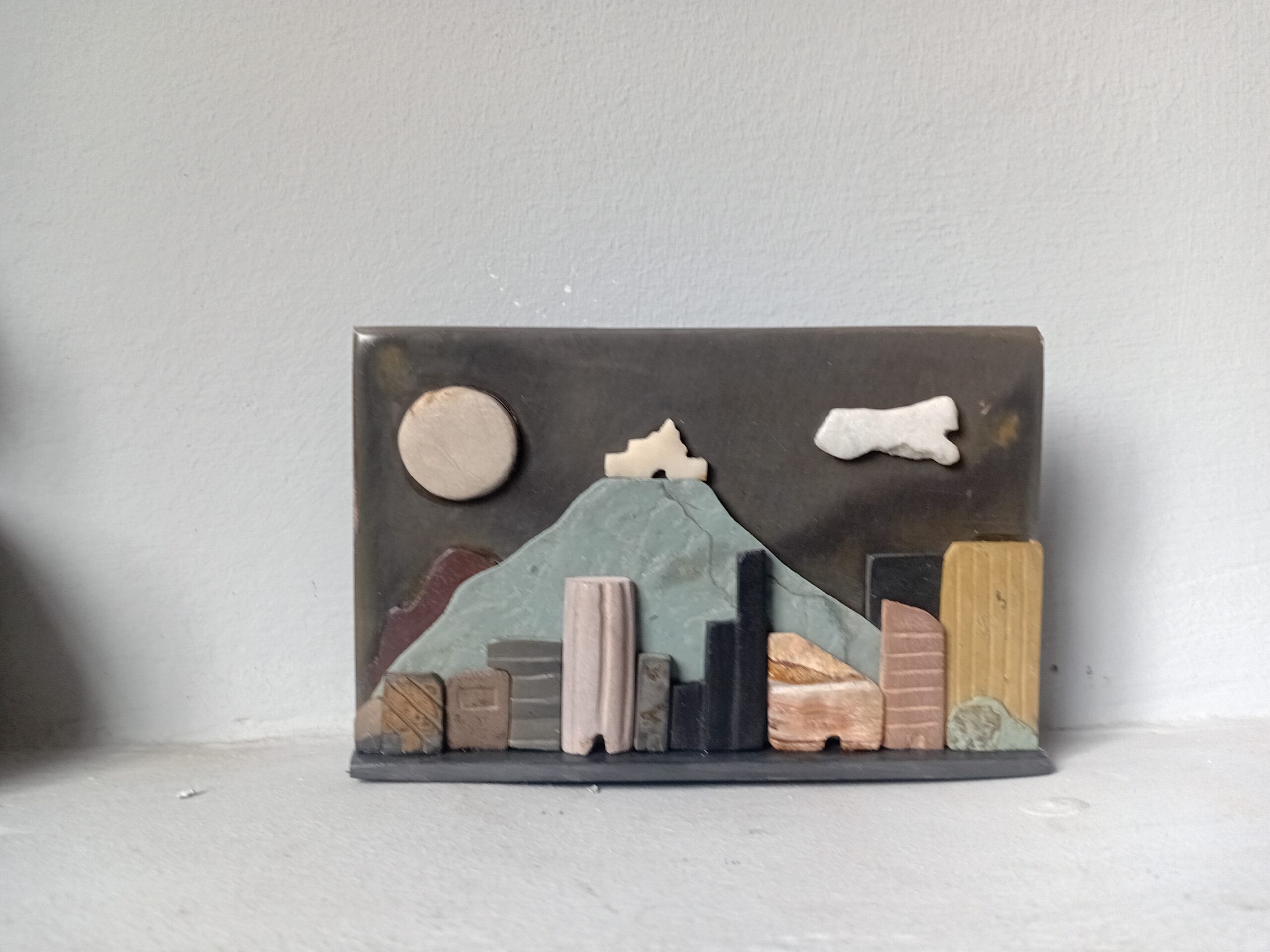 Monserrate en piedra tipo souvenir - Imagen 2