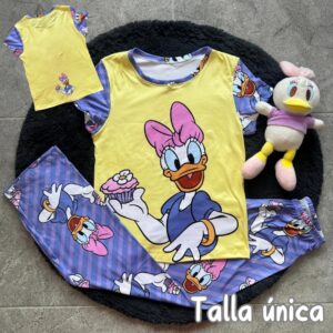 Pijama para niña de Deisy Donald