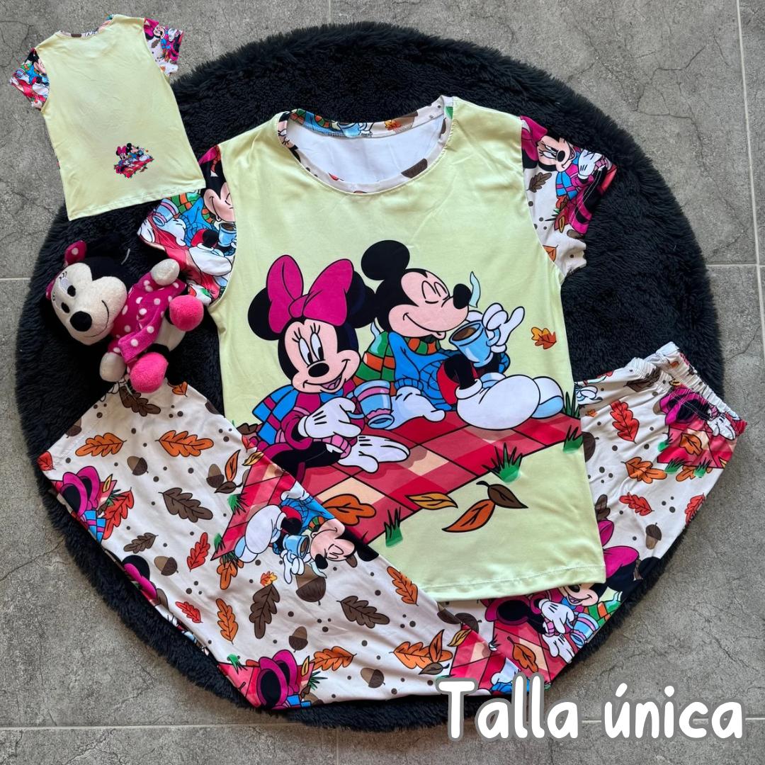 Pijama para niña aventura mouse